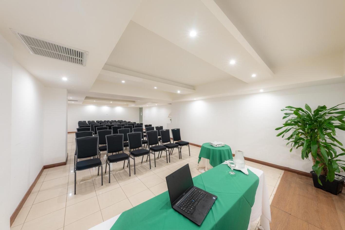Hotel Faranda Express Soloy And Casino, A Member Of Radisson Individuals Panama City